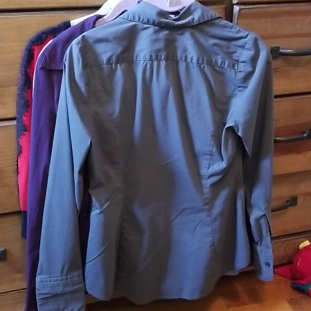 Button up blouse - Picture 3 of 3